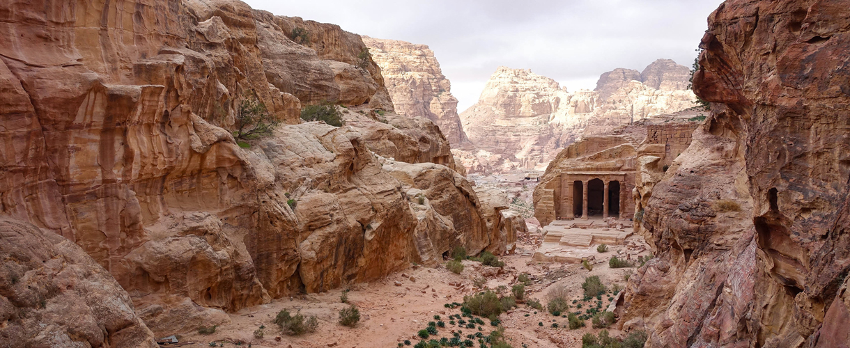 Jordania: Petra, Amman, pustynia Wadi Rum i trekkingi z Barents.pl