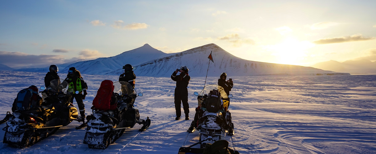 Spitsbergen: między polarnym dniem i nocą z Barents.pl