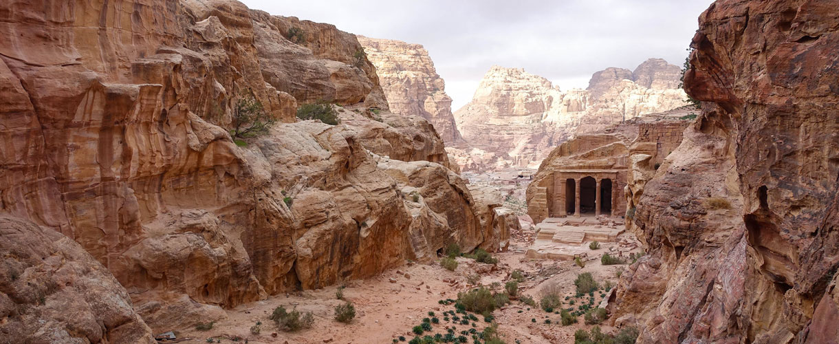 Wycieczka do Jordanii: Petra, Amman, pustynia Wadi Rum i trekkingi fot. © Roman Stanek, Barents.pl