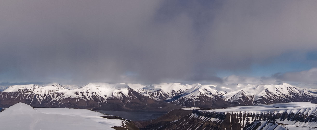 Wyprawa na Spitsbergen: trekkingi na lekko bez namiotu fot. © Paweł Gardziej, Barents.pl