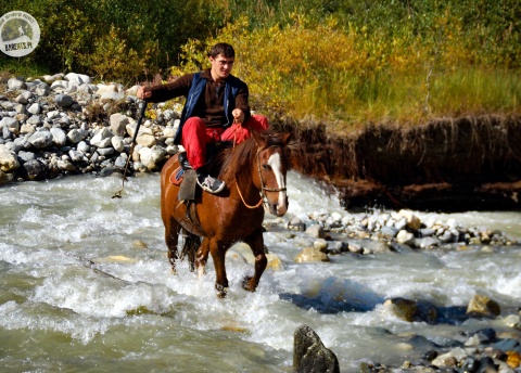 Hiking in Georgia: light travelling in Svaneti. © Barents.pl Active Travel Agency