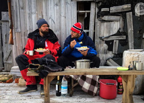 Rejs śladami polskich stacji polarnych. fot. © Małgosia Busz, Barents.pl