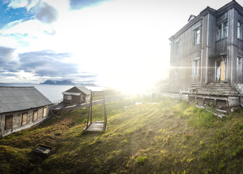 Barentsburg. Stacja polarna Hornsund i Polskie ślady na Spitsbergenie © Roman Stanek, Barents.pl					Barentsburg. Stacja polarna Hornsund i Polskie ślady na Spitsbergenie © Roman Stanek, Barents.pl