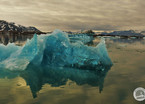 Stacja polarna Hornsund i Polskie ślady na Spitsbergenie © Roman Stanek, Barents.pl