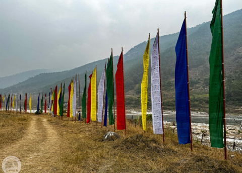 Bhutan z zachodu na wschód: przez himalajskie królestwo fot. © Roman Stanek, Barents.pl