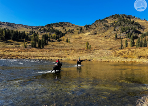 Kazachstan: Trekking w Ałtaju fot. @ Roman Stanek Barents.pl