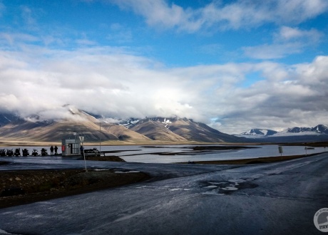 Spitsbergen: BIAŁE, zimna wyspa Spitsbergen. Śladami książki z autorką Iloną Wiśniewską © fot. Magda Nowacka z Barents.pl