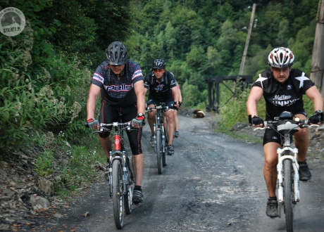 Cycling Georgia: Svaneti, the heartland of Caucasus © Roman Stanek, Barents.pl
