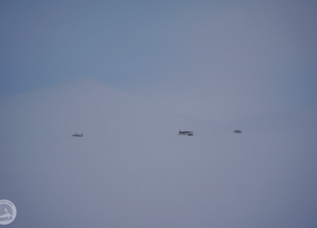 Zima na Spitsbergenie 2022: między polarnym dniem i nocą. Fot. © Paweł Gardziej, pilot Barents.pl