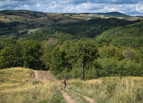 Raz zjazd, a raz wjazd ;-) Banat na rowerze: góry i życie na rumuńskich peryferiach fot. @ Roman Stanek, Barents.pl