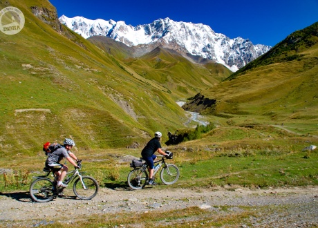 Cycling Georgia: Svaneti, the heartland of Caucasus © Roman Stanek, Barents.pl