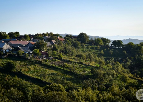 Widok na banackie wioski! Banat na rowerze: góry i życie na rumuńskich peryferiach fot. @ Roman Stanek, Barents.pl