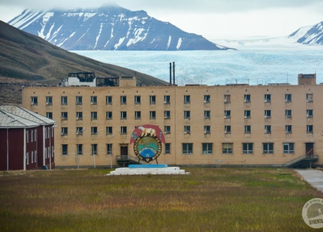 Opuszczone górnicze miasto Piramida. Spitsbergen: Tydzień Na Krańcu Północy fot. © Konrad Kopiec z Barents.pl