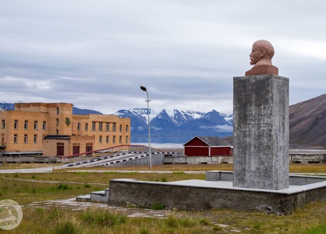 Lenin w Piramidzie. Spitsbergen: Tydzień Na Krańcu Północy fot. © Konrad Kopiec z Barents.pl