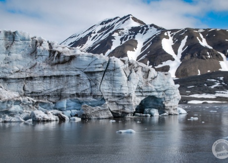 Svalbard: Experience the Arctic © Roman Stanek, Barents.pl