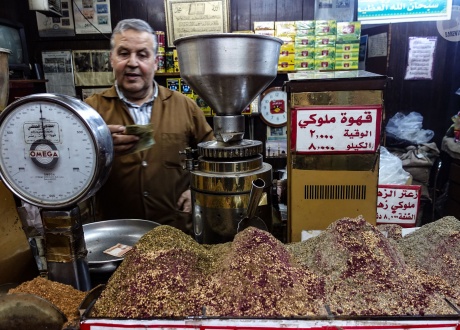 Uliczny sprzedawca w Ammanie. fot. © Mateusz Kuszela, Barents.pl