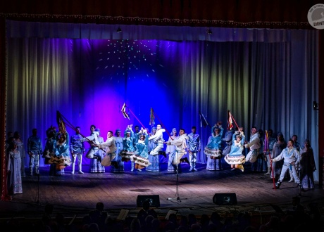 Spektakl ludowego zespołu pieśni i tańca Republiki Komi. Fot. © Mateusz Kuszela, Barents.pl