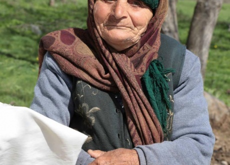 Gdy Ormianka zostaje babcią jej pozycja w rodzinie staje się naprawdę mocna :-) Armenia: Piękno krainy pod Araratem © Magda Sybicka dla Barents.pl