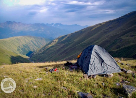 Camping in the heart of the Georgian mountains © Roman Stanek for Barents.pl Active Travel Agency