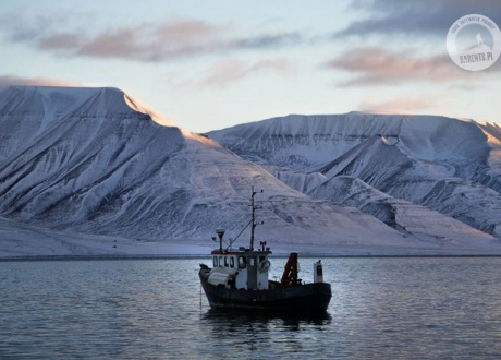 Spitsbergen: Śladami książki BIAŁE z autorką. Foto: Ilona Wiśniewska dla Barents.pl - Biura Aktywnych Podróży