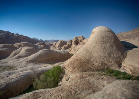 Jordania: Trekking z wielbłądami przez pustynię Wadi Rum fot. © Dave i Ali dla Barents.pl