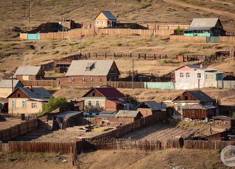A remote settlement in Siberia, Russia © Ivo Dokoupił for Barents.pl Active Travel Agency
