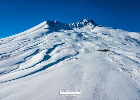 Narty w Turcji! Kapadocja i wulkan Erciyes z Barents.pl fot. © Erciyes Ski Center & Zirve Ski school