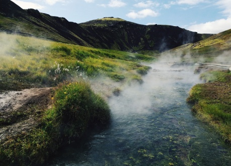 Gorąca rzeka. Islandia, trekking przez Półwysep Hornstrandir. fot. © Olena Shmahalo