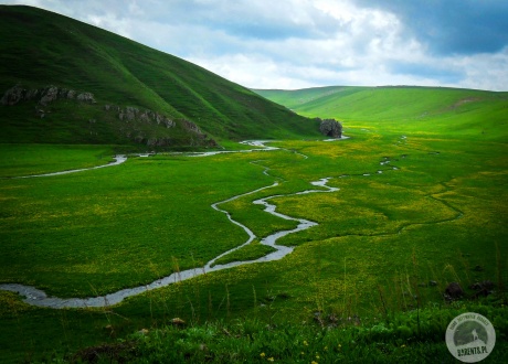 The striking beauty of the hiking routs in Armenia. © Z. Obiegała for Barents.pl Active Travel Agency